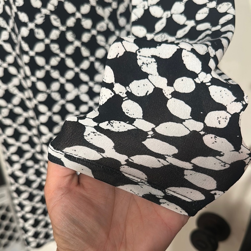 4/$16 Micheal Kors Elegant Black and White Patterned Stretchy Dress - Picture 4 of 9
